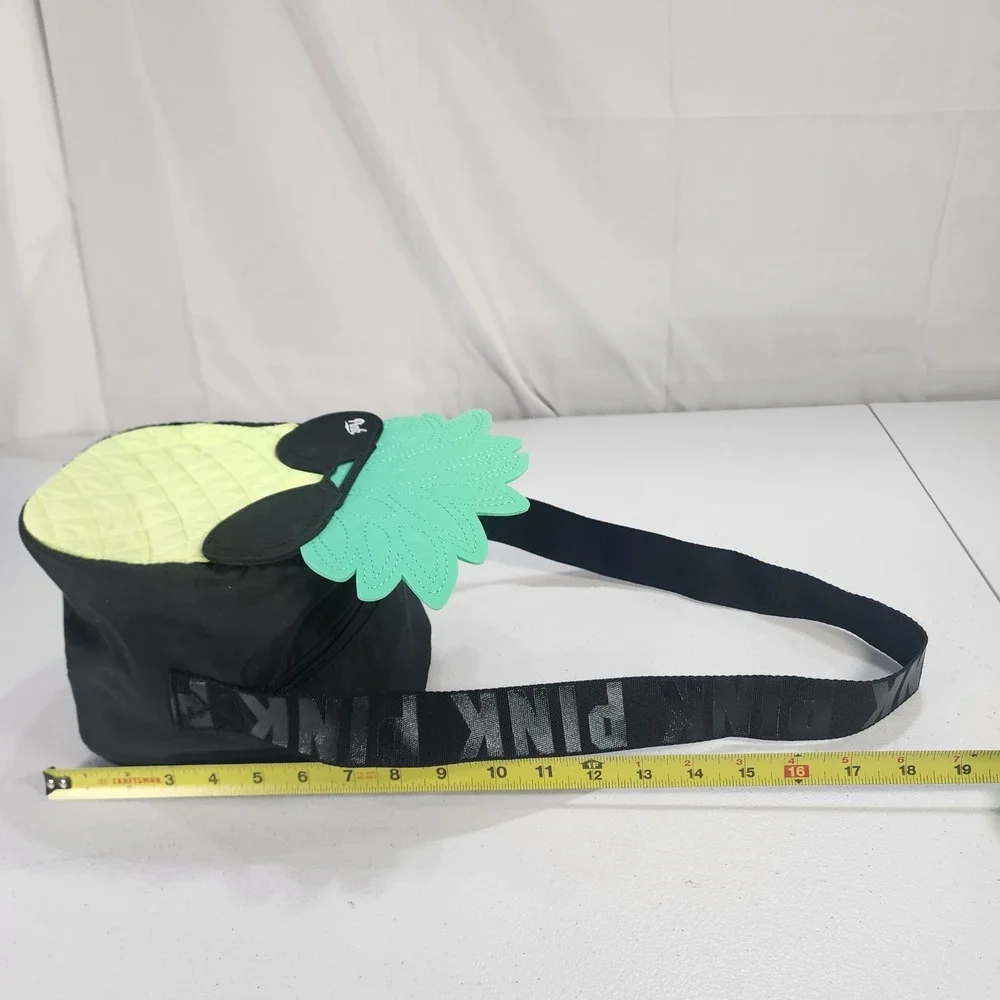 Victorias Secret PINK Pineapple Cooler Bag Insulated Vinyl Lining Black Yellow